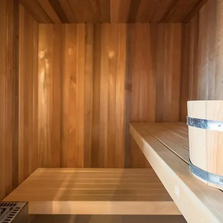 Suederoog Nyaraló *